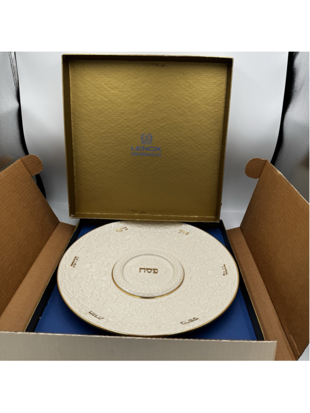 VTG Lenox Seder Plate Passover Embossed Ivory Gold Trim Judaica w/ Original Box